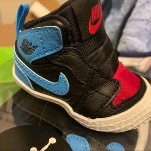 Jordan 1 crib booties